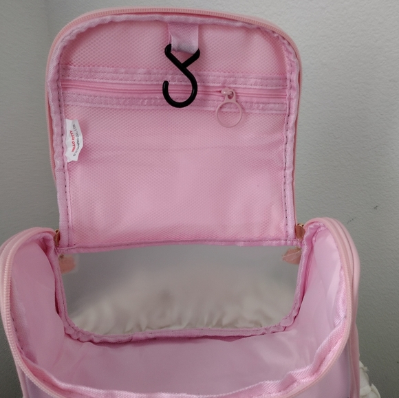 Hello Kitty makeup bag. - Picture 3 of 9